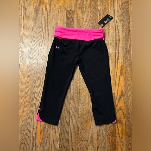NWT Under Armour Capri Heat Gear Leggings - Picture 2 of 9